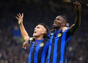 包含马德里竞技：团结一心，共同向着胜利前进的词条